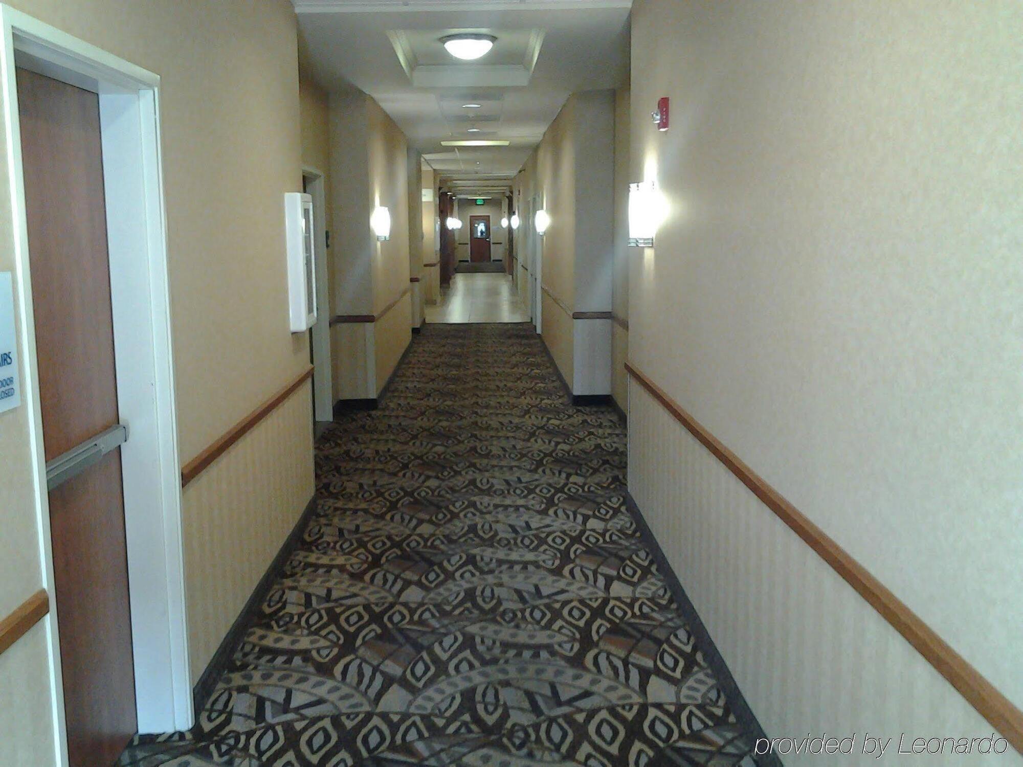Holiday Inn Express & Suites Klamath Falls Central By Ihg Kültér fotó